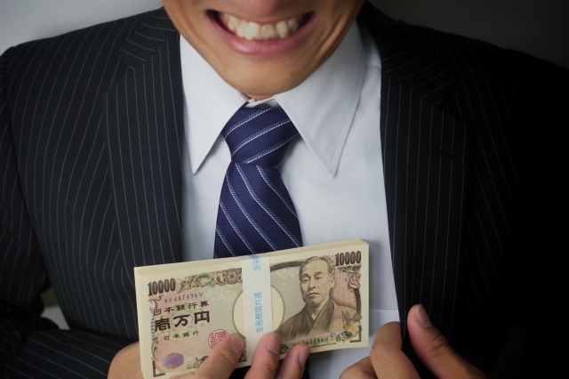 ヤミ金業者は金をせしめてほくそ笑む。沼田市の弁護士や司法書士への無料相談に一歩踏み出す